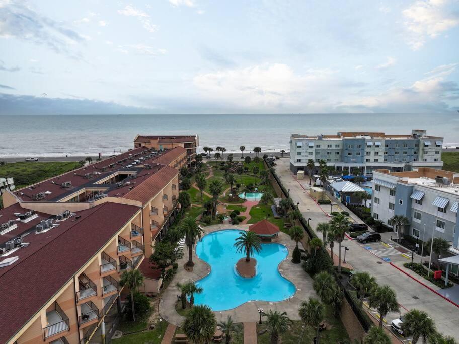 Baca Beach Escape I - 3 Pools - Pet Friendly Galveston Exterior photo